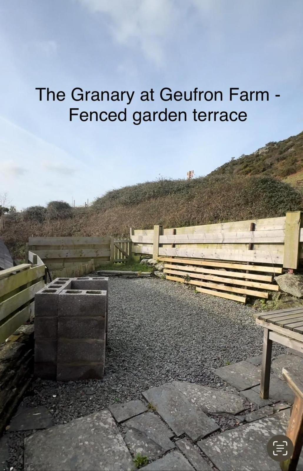 Dog Friendly Cottage, Geufron Farm Near Tywyn Bryn-crug エクステリア 写真